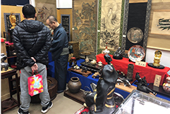 かなざわ骨董フェアは石川県産業展示館で開催されます。